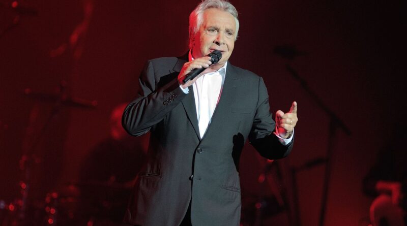 Michel Sardou annoncé mort par erreur à 79 ans le jour de son anniversaire.