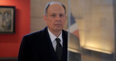 « Mitterrand confidentiel » : Pourquoi l'ancien président ne fascine-t-il plus qu'aujourd'hui ?