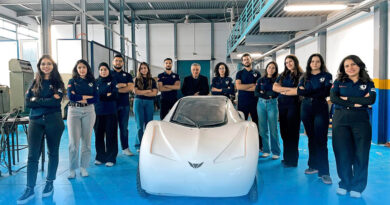Monastir : des étudiants ingénieurs lancent une voiture électrique 100 % tunisienne