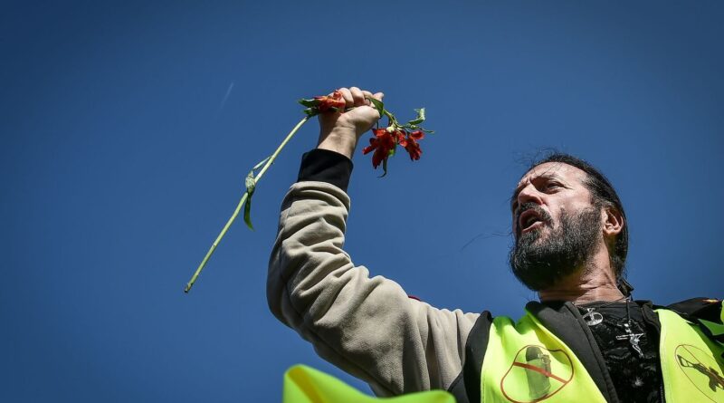 Municipales 2026 à Lyon : Francis Lalanne rejoint le mouvement Spartacus.