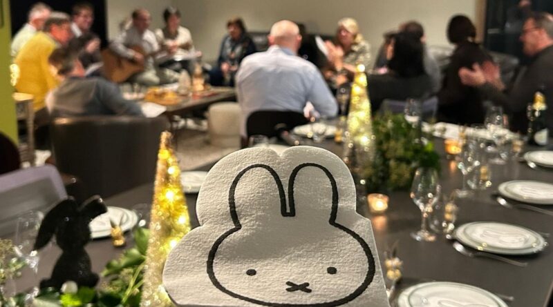 Musique, festin et jeu de rôles : les Tournaisiens ne célèbrent pas leur lundi perdu