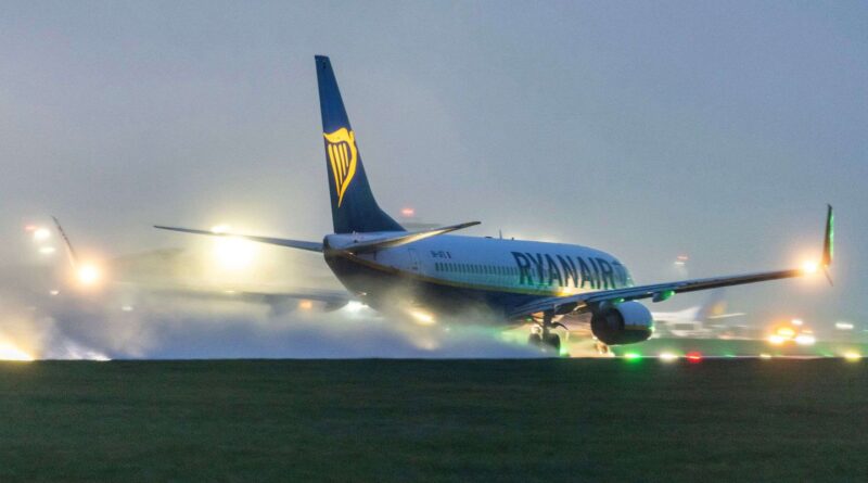 Musk interroge sur X s'il doit racheter Ryanair, en conflit avec son patron.