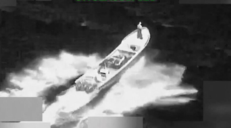 Narcotrafic : Deux morts dans une frappe américaine sur un bateau de trafiquants présumés.