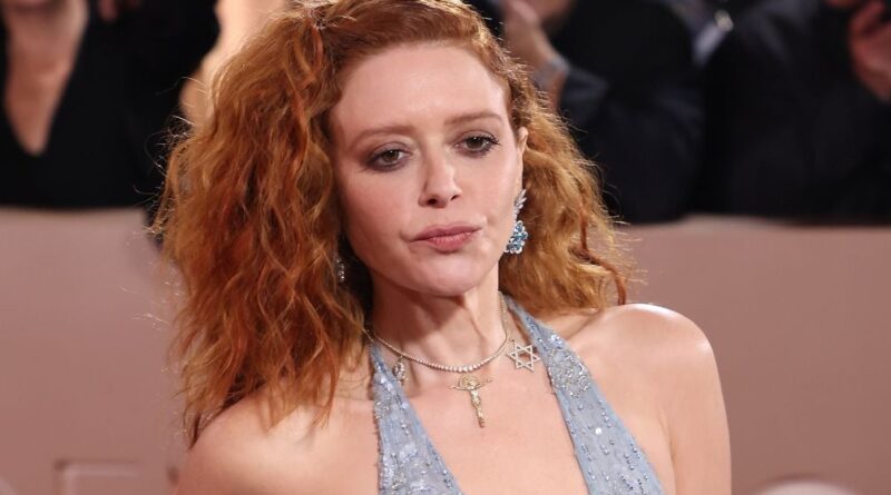 Natasha Lyonne révèle avoir rechuté après des années de sobriété.