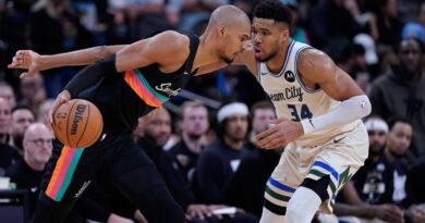 NBA : Victor Wembanyama, crâne rasé, soutient les Spurs malgré une frayeur au genou