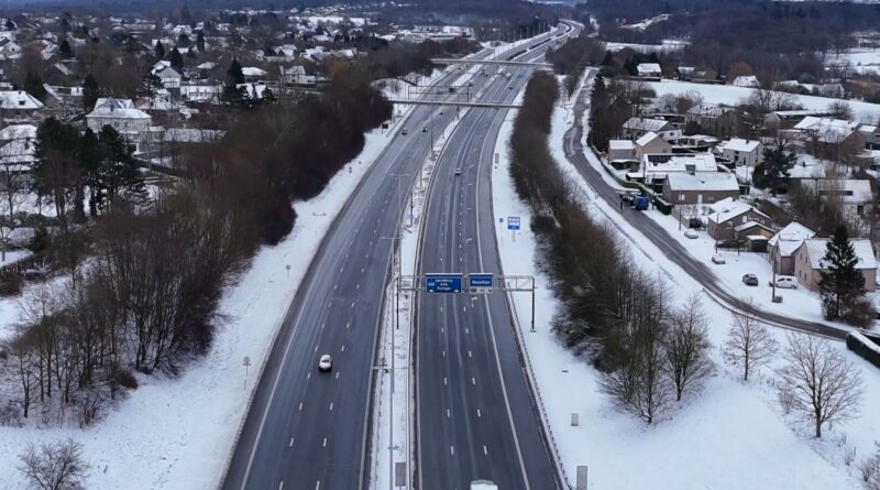 Neige en Belgique : pré-alerte routière levée, prudence jusqu'à jeudi
