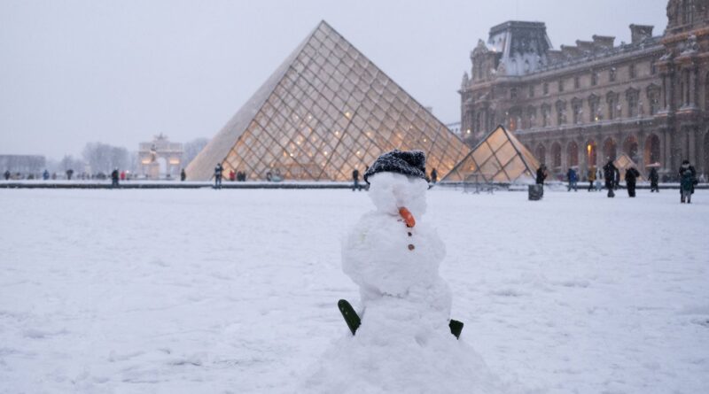 Neige et verglas : 26 départements en vigilance orange, 30 cm en Charente-Maritime.
