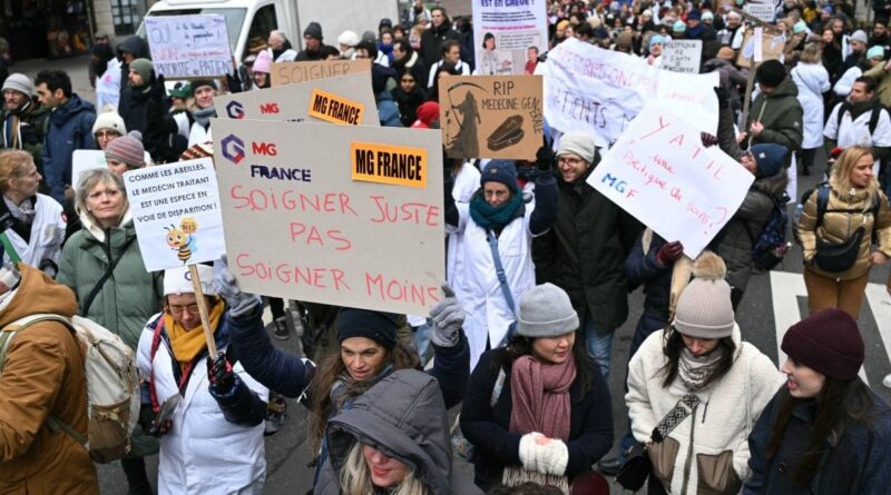 Paris : Grève des médecins, appel à Lecornu pour des solutions.