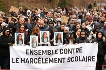 Plus de 2.200 personnes marchent contre le harcèlement scolaire pour Camélia, 17 ans.