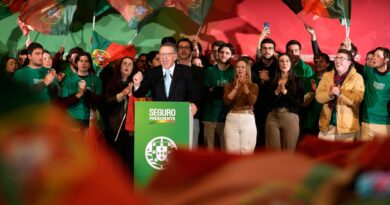 Présidentielle au Portugal : le candidat socialiste devance l’extrême droite.