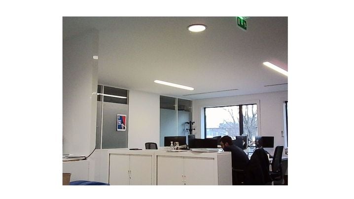 On a aussi essayé à l'intérieur des bureaux de 20 minutes