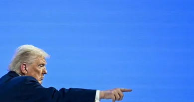 Racket, menace, fausse mansuétude : Trump à Davos, comme un parrain