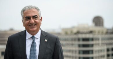Reza Pahlavi, héritier en exil, ne rêve pas d’incarner la contestation iranienne.