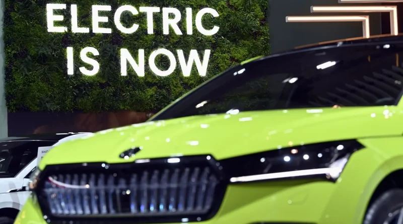 Salon de l'Auto 2026 : le revirement européen sur les voitures électriques visible ?