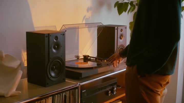 Les platines PS-LX3BT et PS-LX5BT de Sony sont tout automatiques, filaires et Bluetooth.