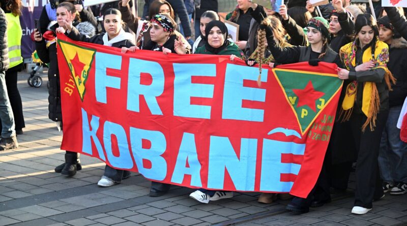 Syrie : L'ONU envoie une aide vitale à une ville kurde encerclée