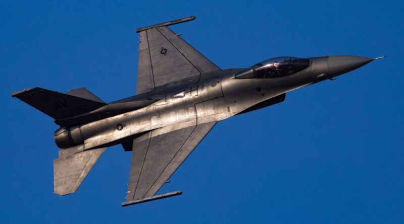 Taïwan immobilise ses F-16 américains après la disparition d’un pilote.