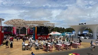 Tennis : Open d'Australie ou Roland Garros, qui remporte l'ambiance ?