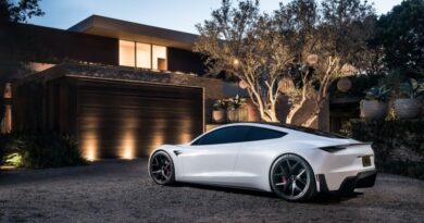 Tesla Roadster : 0 à 100 km/h en 1 seconde, sans magie.