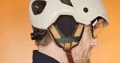 Test du casque vélo phare de Decathlon : visionnaire mais pas de bonne visière après 1 an.