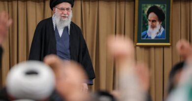 Trump affirme que le régime iranien, accusé de « massacre », est prêt à négocier.