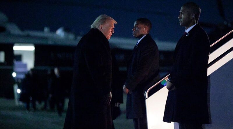 Trump arrive en retard à Davos pour rencontrer les Européens.