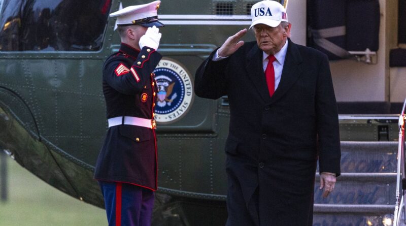 Trump menace d'intervenir et appelle à la révolution en Iran.