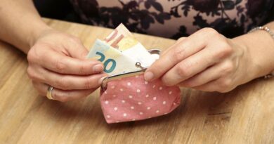 Un « cercle infernal » : Français à découvert dès le 18 du mois.