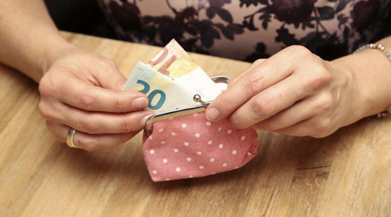 Un « cercle infernal » : Français à découvert dès le 18 du mois.