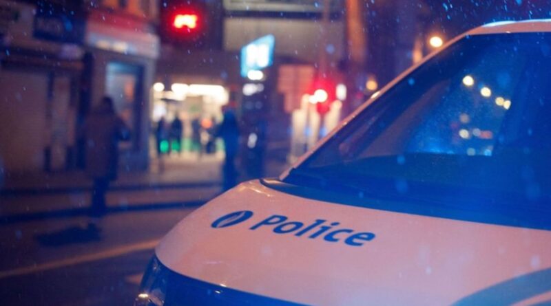 Un policier tire accidentellement à Bruxelles lors d'une course-poursuite jeudi soir.
