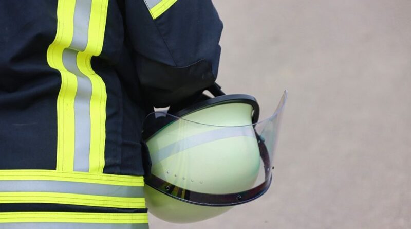 Un voisin sauve une mère et ses enfants d'un incendie.