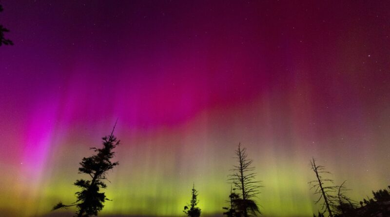 Une énorme tempête solaire frappe la Terre, surtout les États-Unis.
