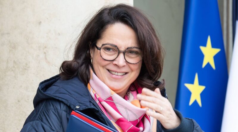 Une journaliste cyberharcelée soutenue par la ministre des Sports : « Rien ne justifie les insultes sexistes »