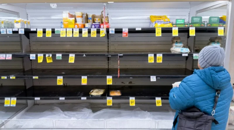Une tempête hivernale majeure touche les États-Unis : milliers de vols annulés.