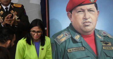 Venezuela : La remplaçante de Maduro s'insurge contre l'ingérence des États-Unis.