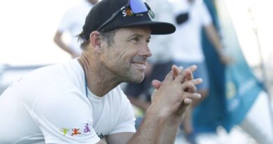 Voile : Thomas Coville et son équipage battent le record mondial