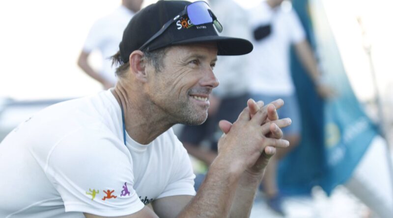 Voile : Thomas Coville et son équipage battent le record mondial