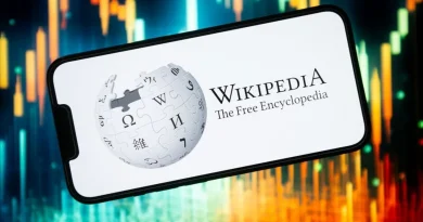 Wikipédia a 25 ans : l'encyclopédie libre ne sera-t-elle pas enterrée par l'IA ?