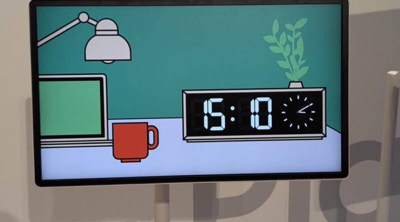 À -40 %, ce TV Samsung sur roulettes défie le LG StanbyMe