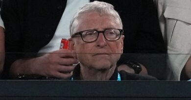 Affaire Epstein : Bill Gates reconnaît maîtresses russes, nie crimes sexuels.