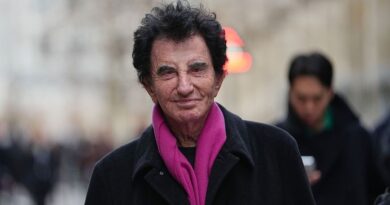 Affaire Epstein : enquête pour blanchiment contre Jack Lang et sa fille, démission proposée.