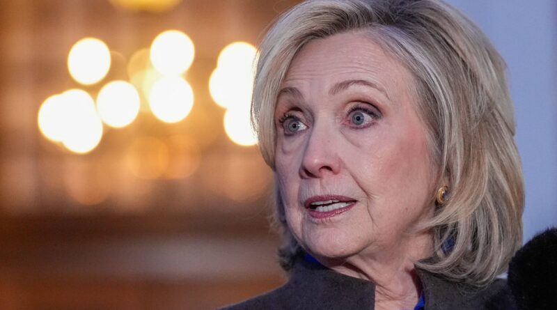 Affaire Epstein : Hillary Clinton veut que Donald Trump témoigne devant le Congrès.