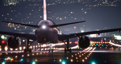 Allemagne : Des centaines de passagers ne passent pas la nuit au sol, mais dans l'avion à cause de la neige