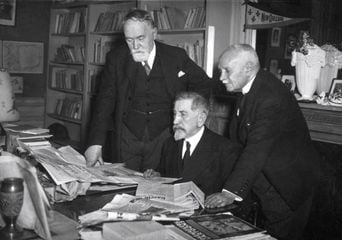 « Anti-France » : le terme de l'extrême droite revient dans le débat.