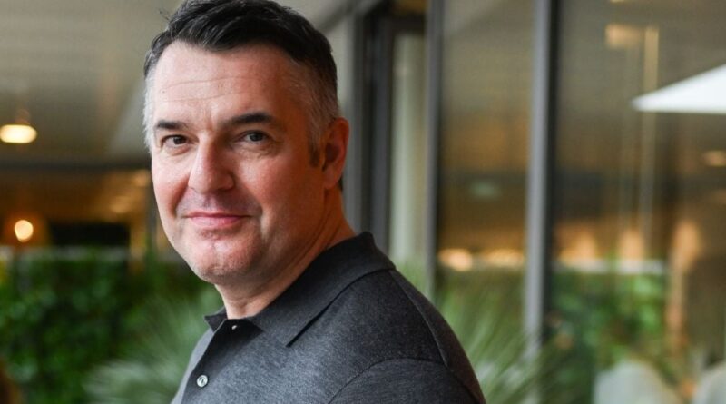 Arnaud Ducret révèle la somme incroyable gagnée au casino.