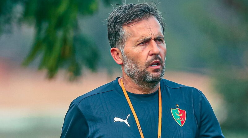 Beaumelle ne laisse pas son staff derrière en EST.