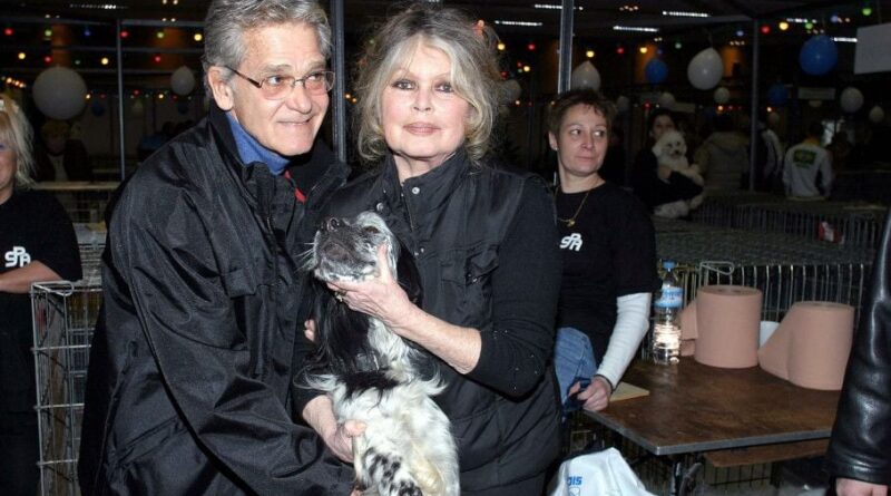 Bernard d'Ormale exprime son chagrin un mois après Brigitte Bardot.