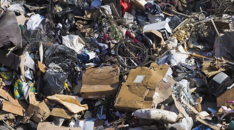 Bretagne : Un bébé retrouvé mort dans un centre de tri était vivant et asphyxié