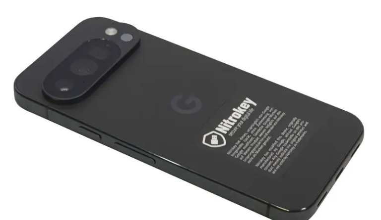 Ce smartphone sans appareil photo ni microphone attire les paranos.