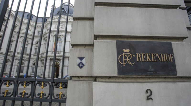 Chômage, indexation, TVA : la Cour des Comptes conteste les réformes de l'Arizona